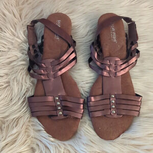 Salon Studios sandals size 10W